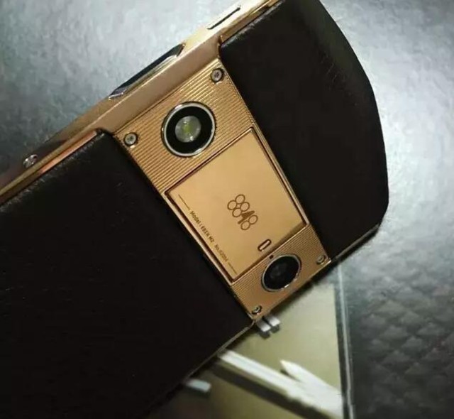 8848钛金手机搞笑版(8848钛金手机宣传视频)-第2张图片-QuickQ官网